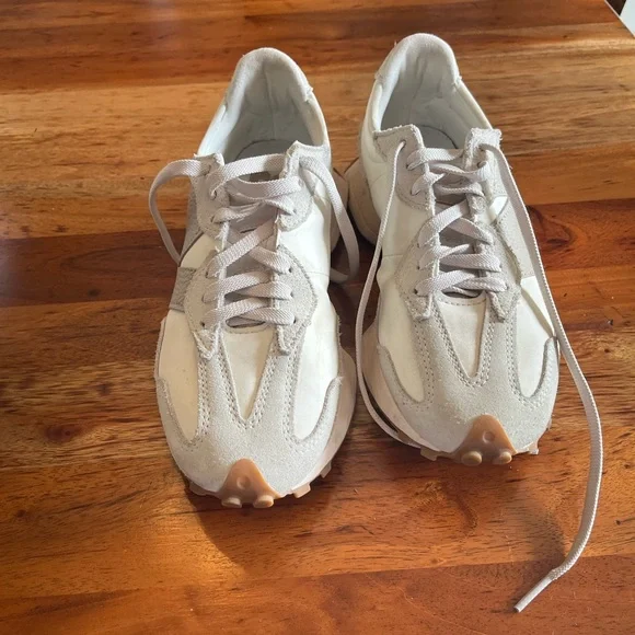 New Balance 327
Color- Linen/Sea Salt - Picture 3 of 7